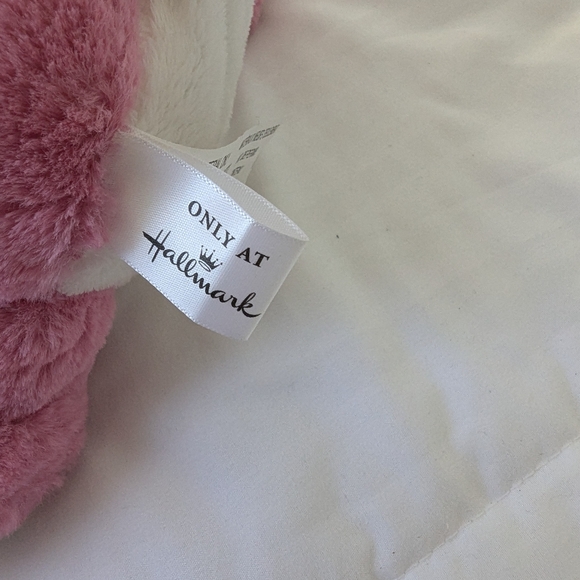 Hallmark plush pink cat holding a heart. 8 inches approximately. EUC. has tags. - Picture 5 of 6